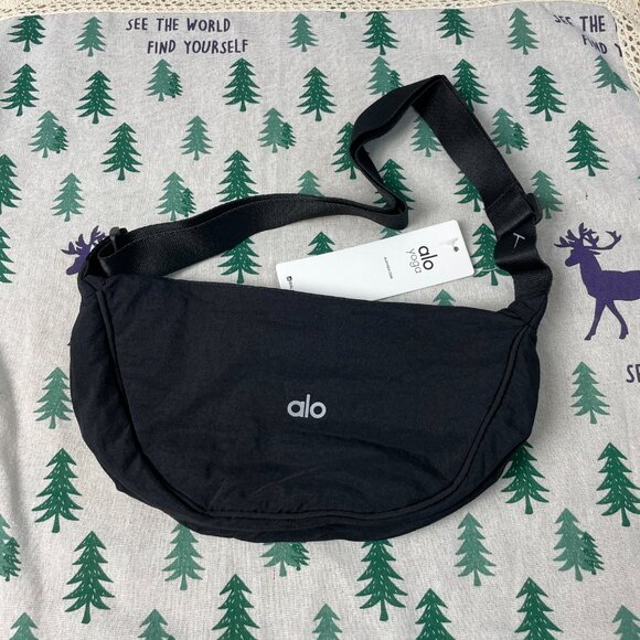 🔅new Alo Yoga crossbody casual multifunctional adjustable armpit nylon bag Alo - Picture 2 of 5